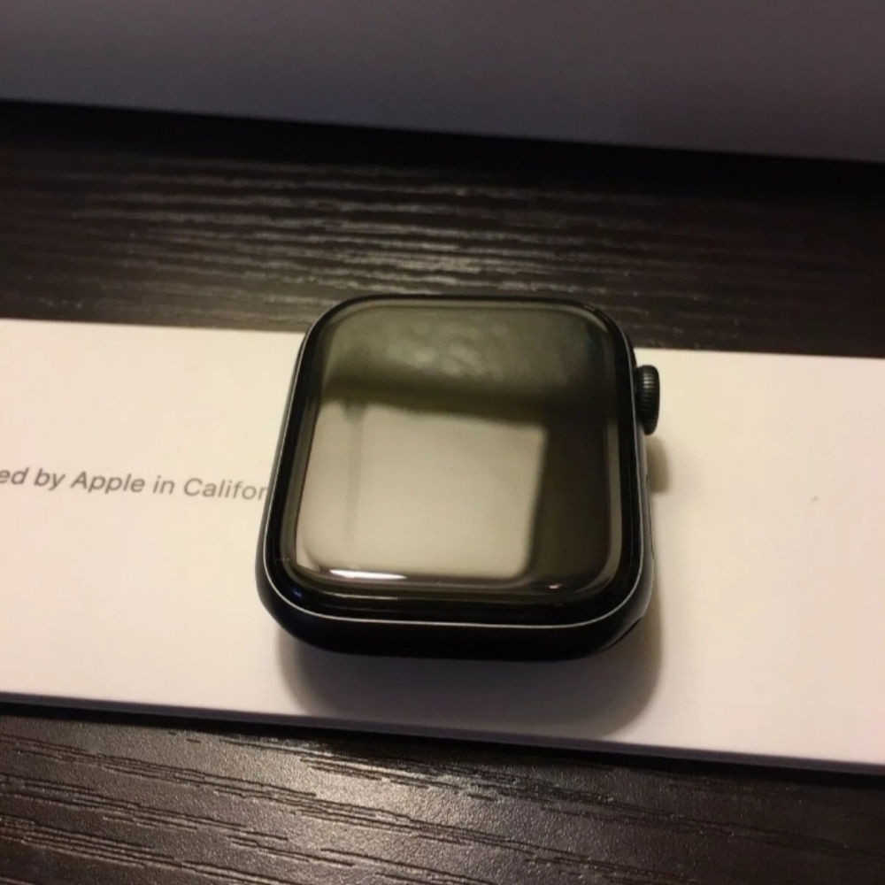 Apple Watch Series 5 44mm Cellular+Gps